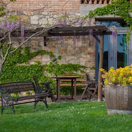Agriturismo & Winery Il Bacio Tavarnelle Val di Pesa Exterior photo